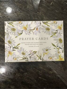 Eccolo White Floral Prayer Cards